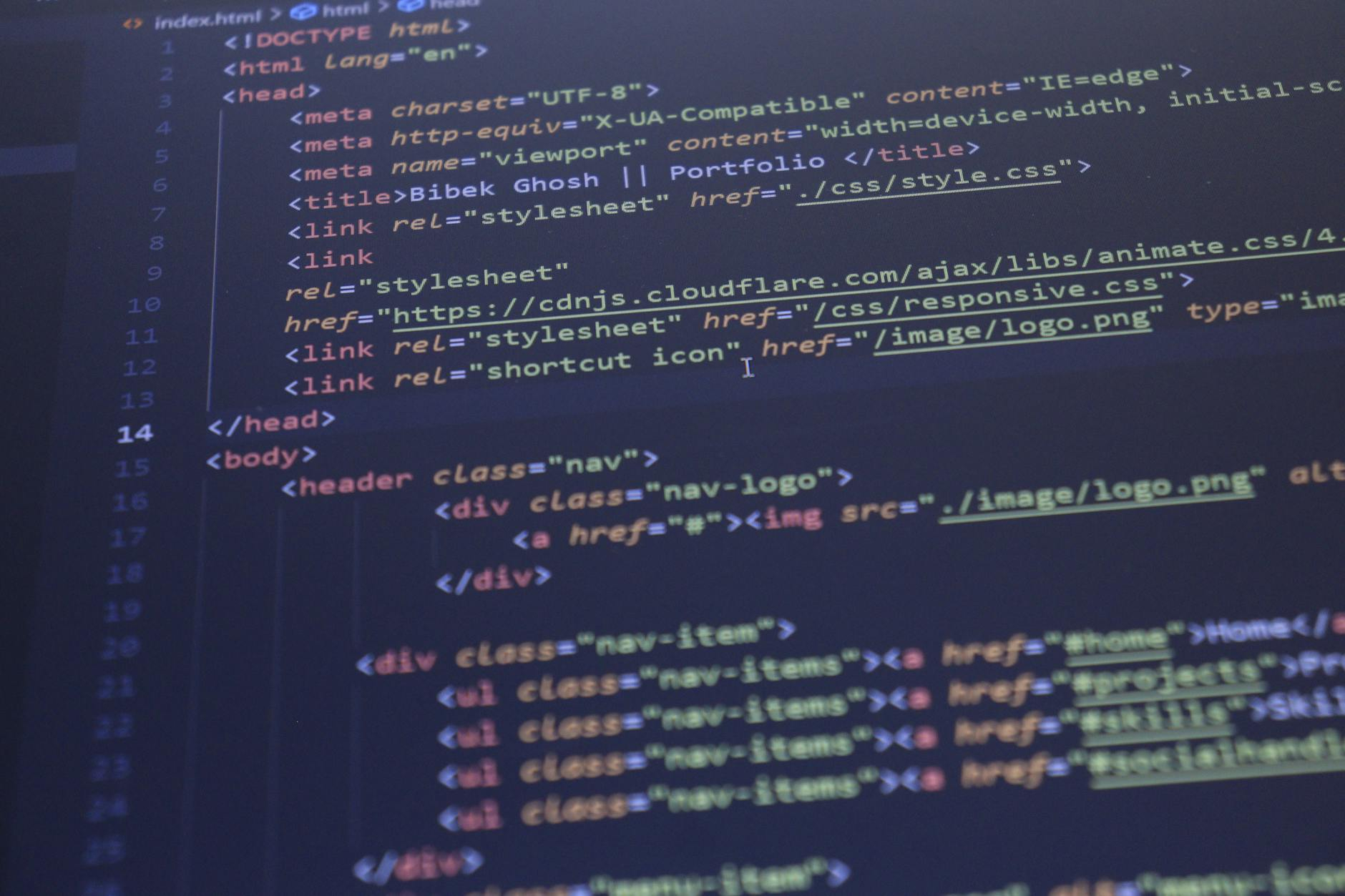 Tampilan antarmuka aplikasi gudang berbasis web yang memudahkan manajemen stok dan pelacakan inventaris secara real-time