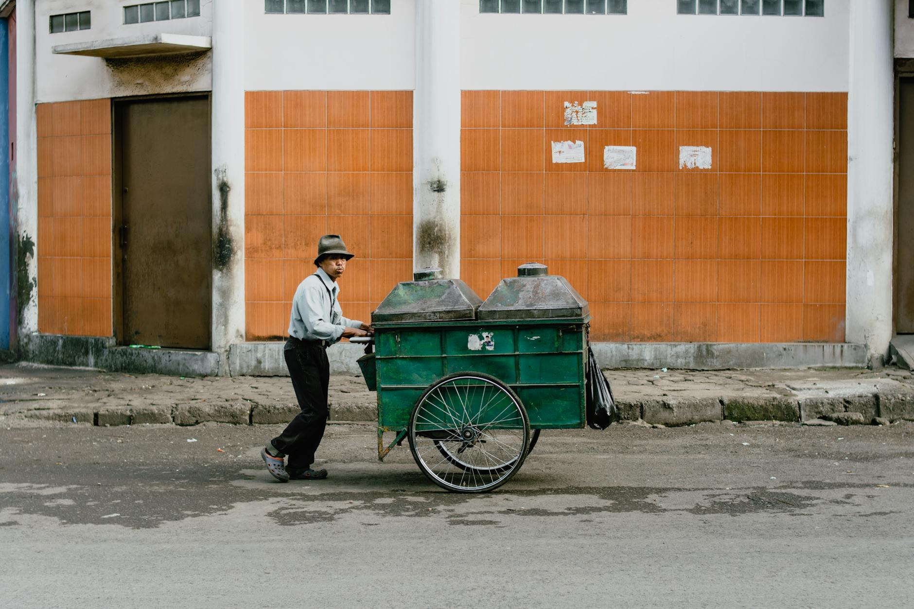 Vendor WMS Indonesia menyediakan solusi manajemen gudang terintegrasi untuk efisiensi logistik bisnis