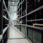 Sistem gudang terintegrasi untuk manufaktur yang memaksimalkan alur bahan baku, penyimpanan, dan distribusi secara efisien