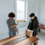 Tampilan aplikasi ANVAYA TECH memudahkan pencatatan keluar masuk barang di gudang secara real-time