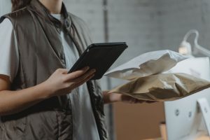 Cara Memilih aplikasi stok barang gudang yang Tepat | Anvaya Tech